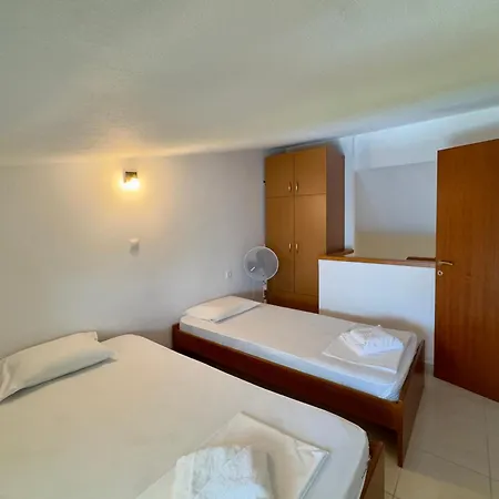 Estrellas Haus Nikiti (Sithonia)